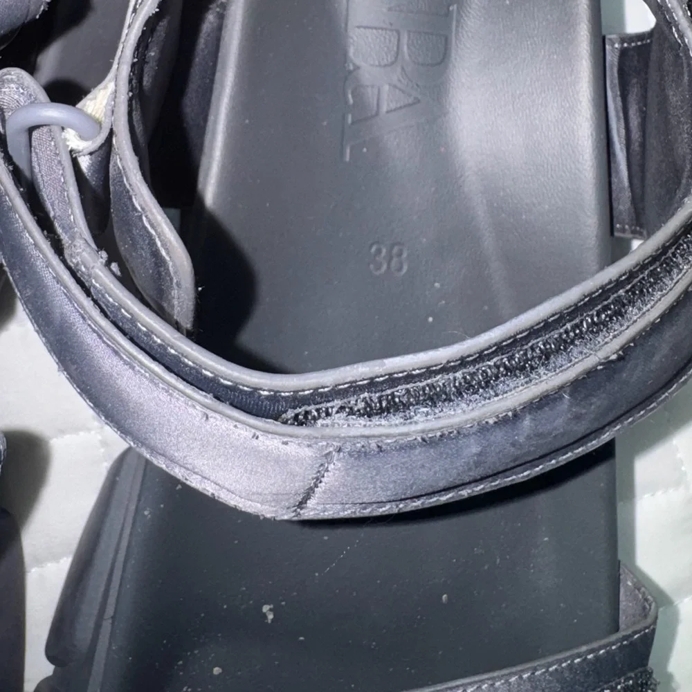 Women’s ZARA Gray Adjustable Strap Sandals Size 8 - Picture 3 of 4